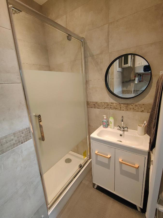 Les Lofts De Provins: Apt 4 מראה חיצוני תמונה