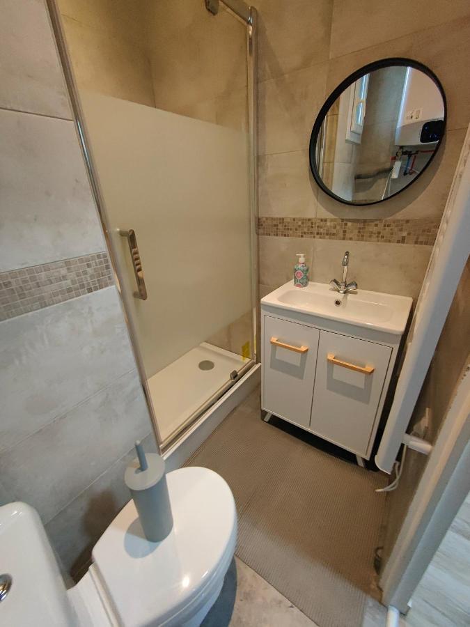Les Lofts De Provins: Apt 4 מראה חיצוני תמונה